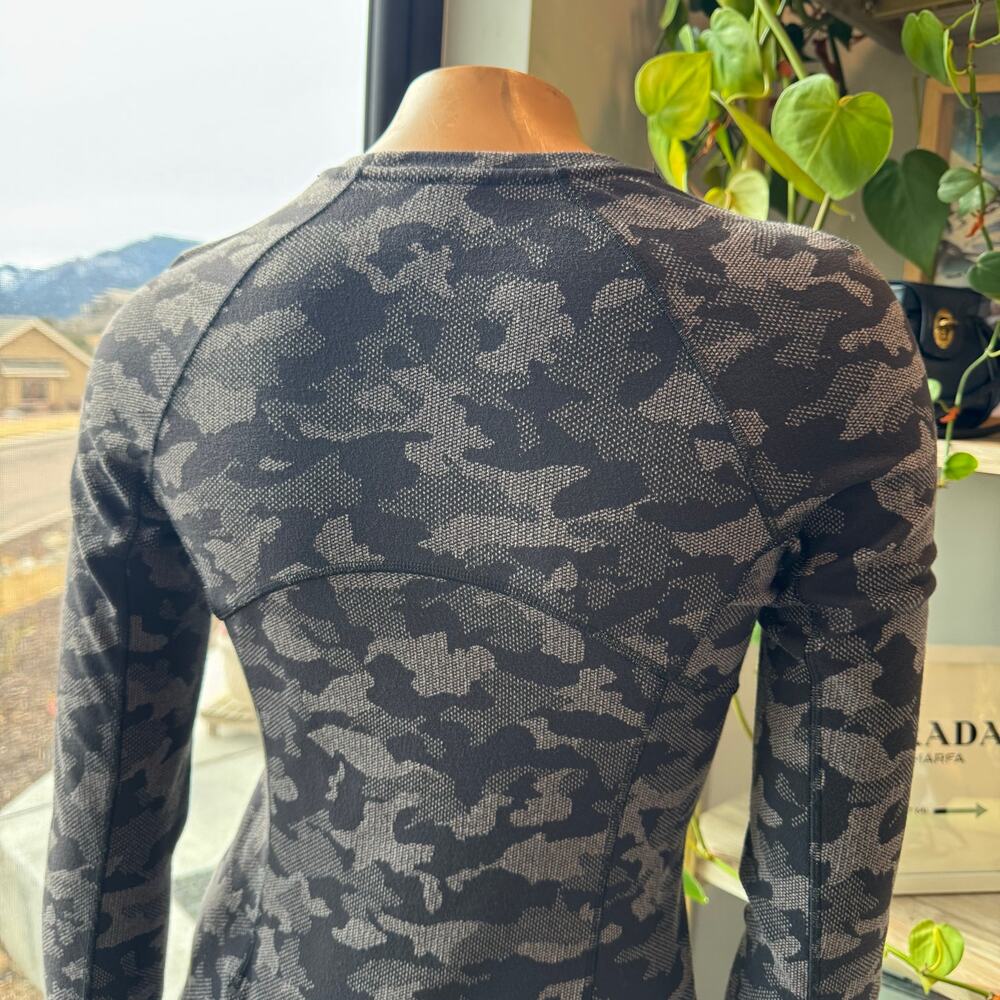 Lululemon Runderful Long Sleeve Incognito Camo HTR Black Rulu Running Top Size 4 - Picture 7 of 14